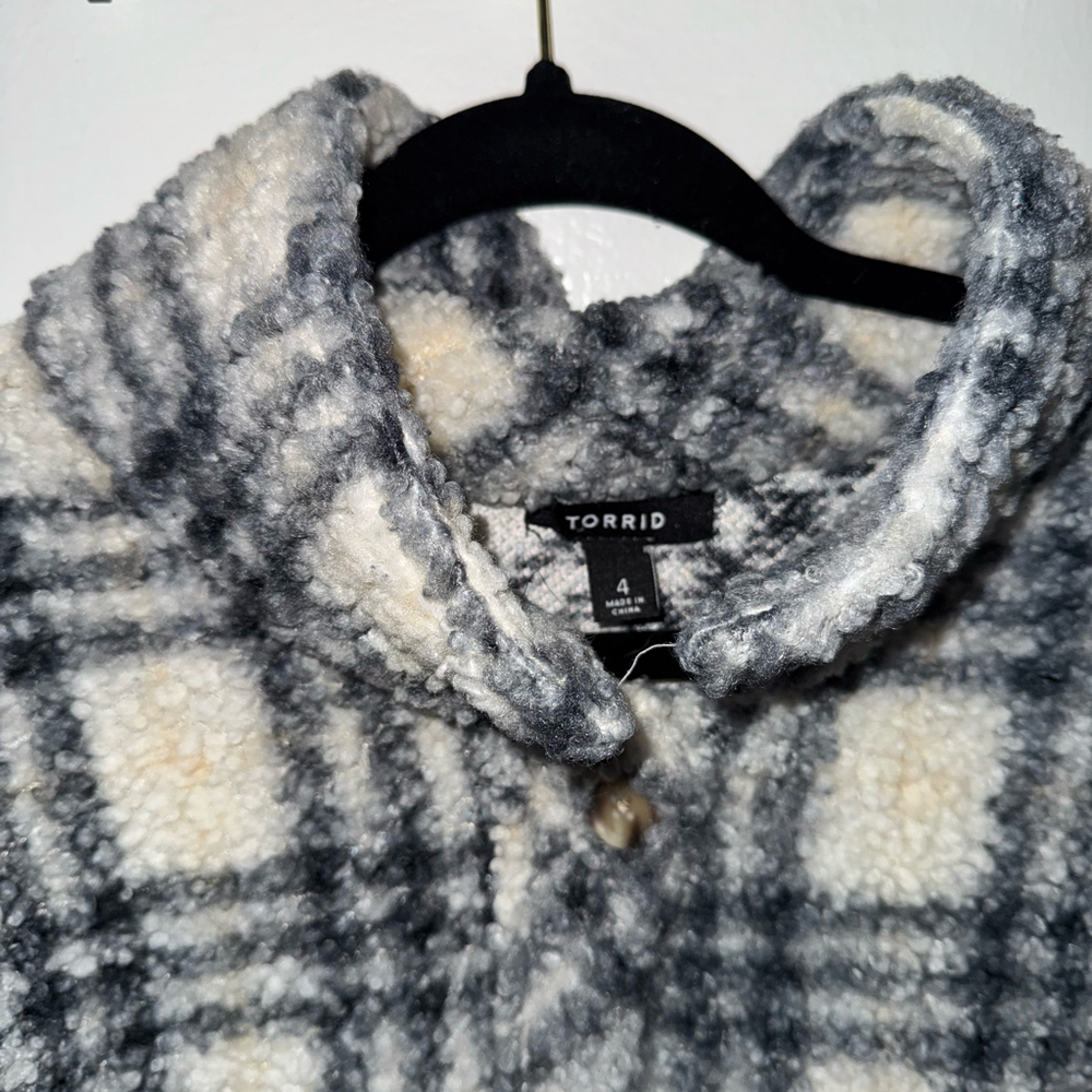Torrid Shacket - Picture 3 of 3